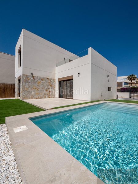 Foto fa171276-1045-4d17-8360-ccbf88d0eba8. Chalet villa en Algorfa