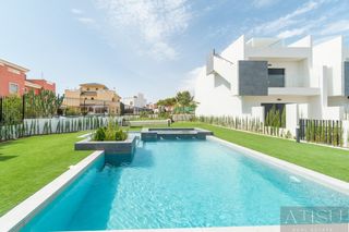 Casa in Los Balcones-Los Altos. Torreviejabungalow