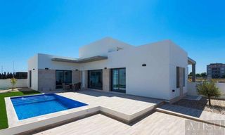 Chalet in Daya Nueva. Daya nuevavilla
