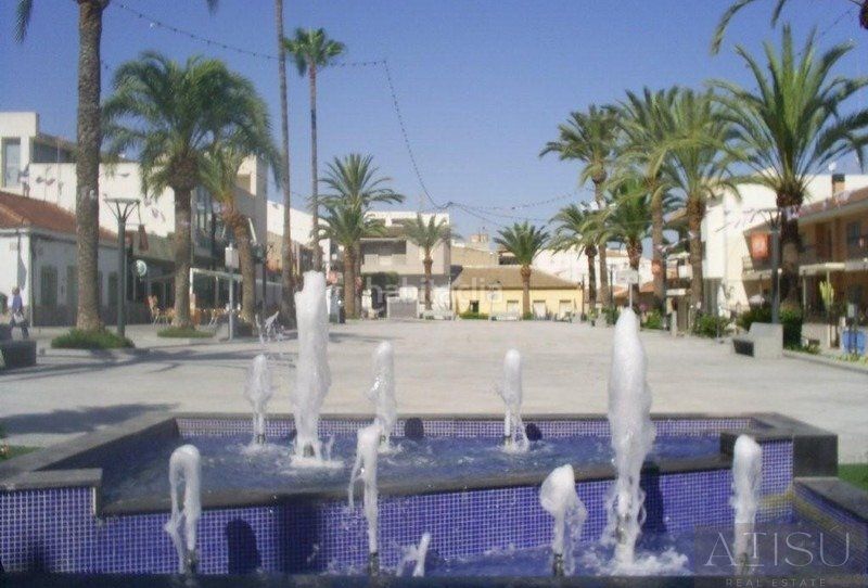 Foto cda90d6e-f9f2-4e91-8ac2-18330c18f0a6. Xalet amb piscina a Algorfa