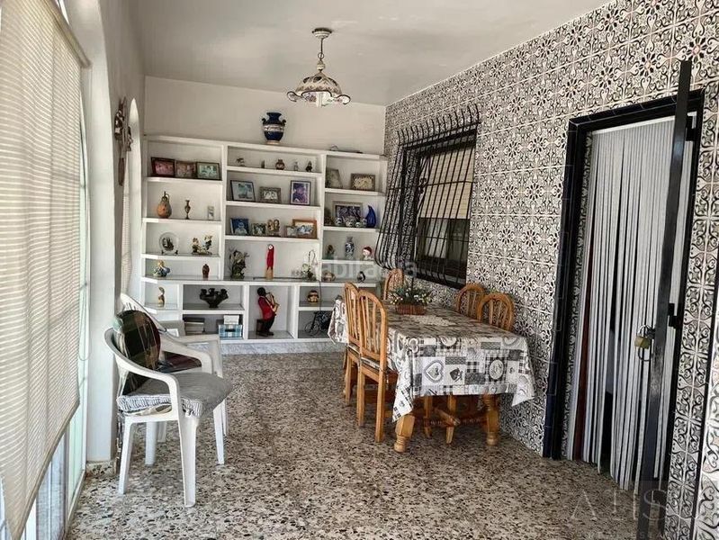 Foto d37bca7a-c790-4323-856d-2d27e44b4a7e. Casa amb piscina a Busot