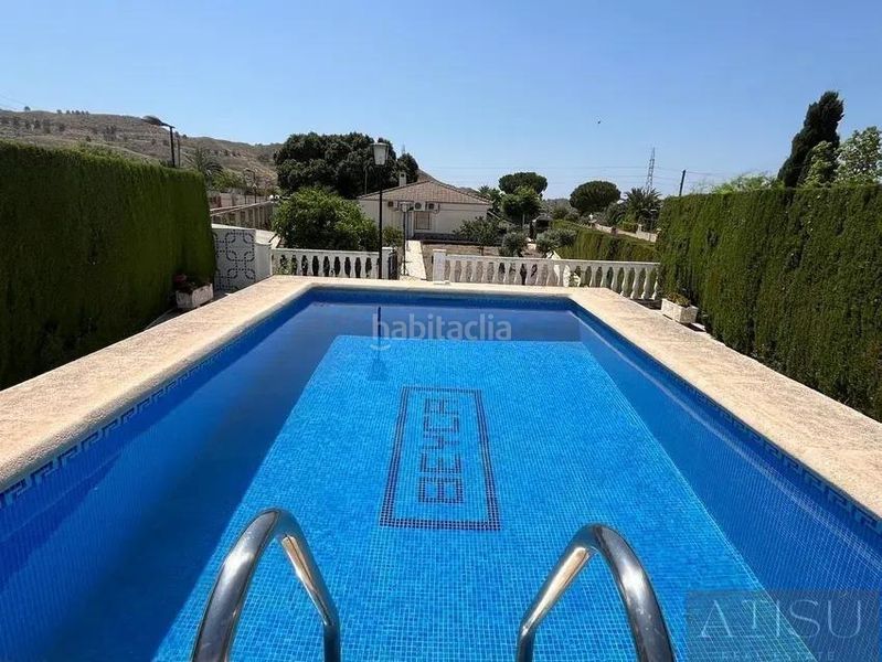 Foto e96c3b5b-7322-47b5-973d-83f319d48dde. Casa amb piscina a Busot