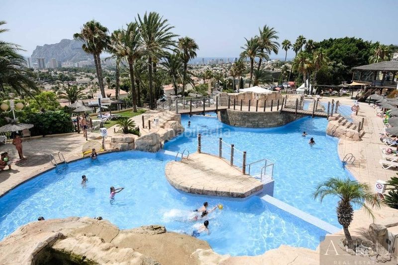Foto b0c61d79-ee8b-44e4-bb31-8b2d209b437f. Casa amb piscina a Cometa Calp