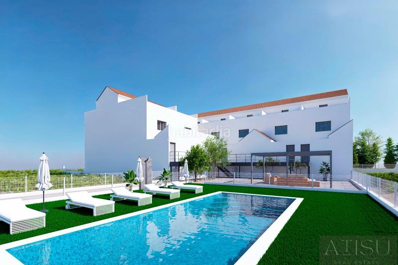 Foto 2a66cf4e-a795-4b2e-a38a-b178b1b35229. Xalet amb piscina a Rafal
