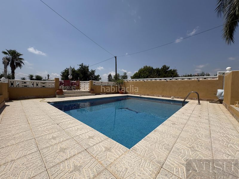 Foto 0d99fb75-36e5-4449-9239-bf524861d5a8. Casa amb piscina a Campello Pueblo Campello (el)