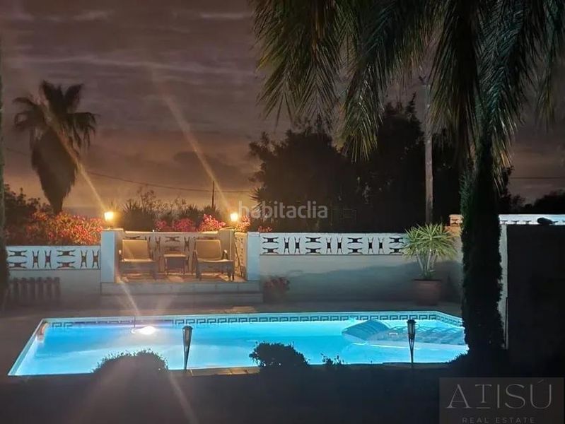 Foto 4639e1f3-73f8-40dc-9468-0cbf83127892. Casa amb piscina a Campello Pueblo Campello (el)