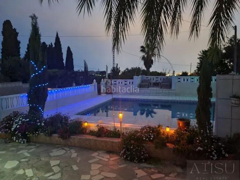 Foto e28c1dd8-c80f-4dfc-90b7-f744aee7c4fb. Casa amb piscina a Campello Pueblo Campello (el)