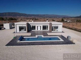 Chalet in Pinoso. Pinosovilla