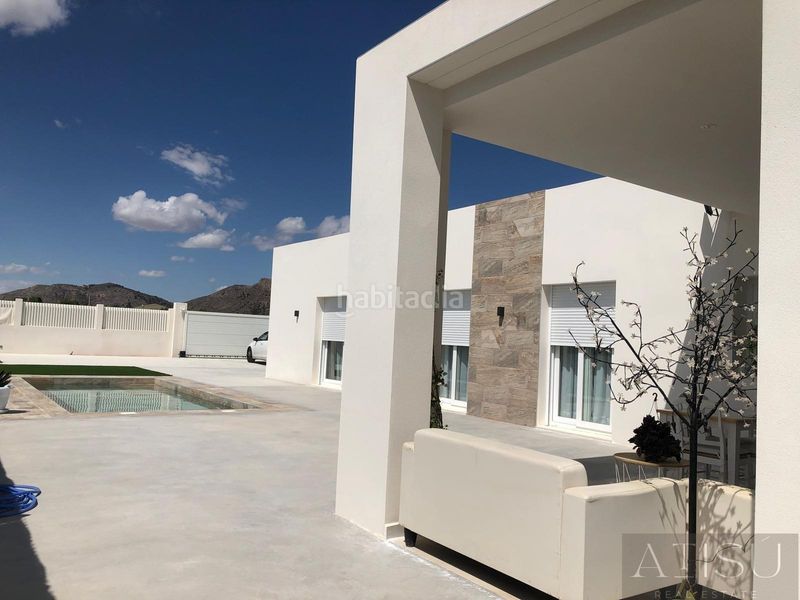 Foto d7b25f63-1162-49f4-ae12-6ef60cf3b480. Xalet amb piscina a Pinoso