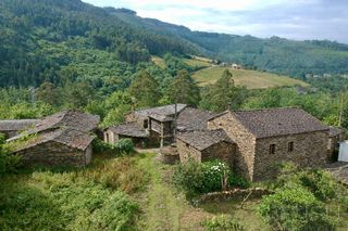 Country house in Vides. A pontenovafinca rustica