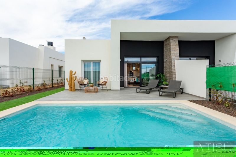 Foto 5167fd14-4ce3-4498-891f-381a03421b8e. Xalet amb piscina a Algorfa