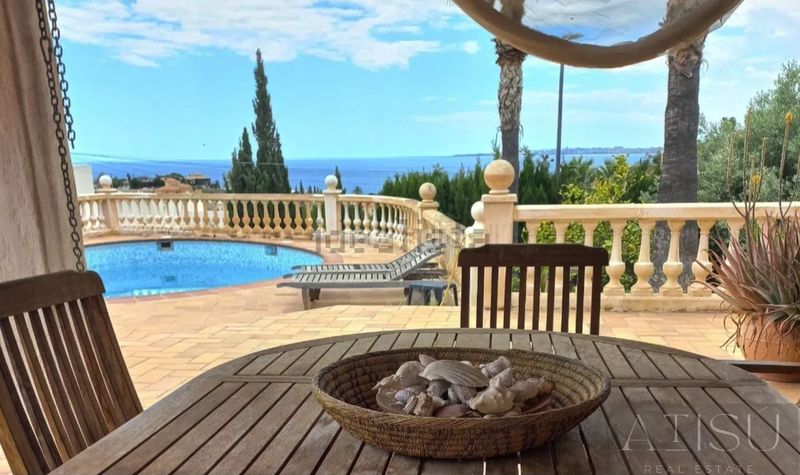 Foto b3f15573-a343-4030-9b38-a41bbfa59000. Casa amb aparcament piscina a Pueblo Español-Coveta Fumá Campello (el)