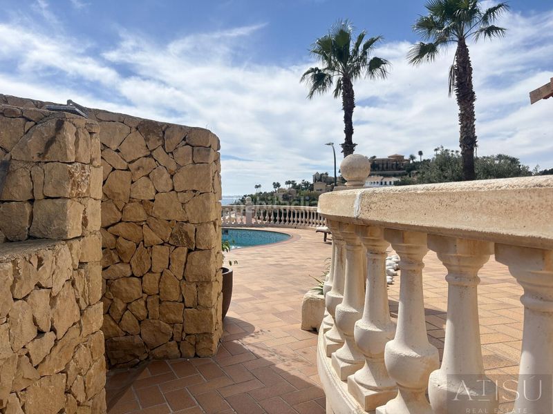 Foto b782e8f0-6ea7-40ae-93d6-3d6162eca28f. Casa amb aparcament piscina a Pueblo Español-Coveta Fumá Campello (el)