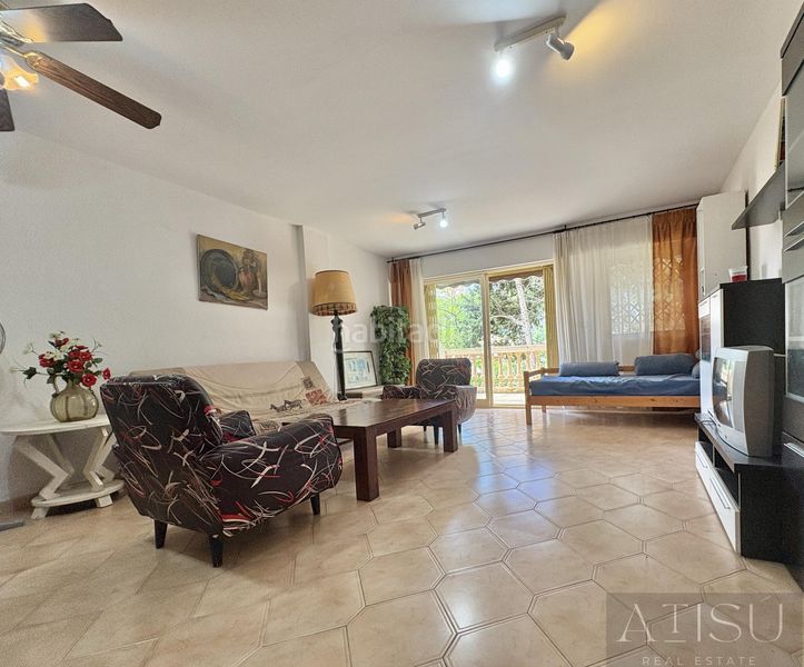 Foto 2d35442d-a1d8-4818-aceb-00f2c1b89fd3. Apartament amb aparcament piscina a Campello Playa Campello (el)
