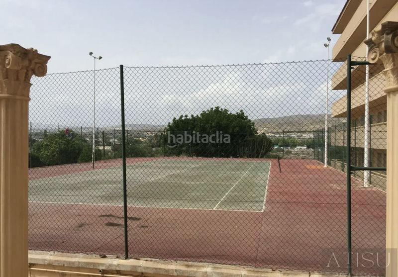 Foto 6f192e4e-47ff-4bd3-ac5a-e1056dfe42d8. Apartament amb aparcament piscina a Campello Playa Campello (el)