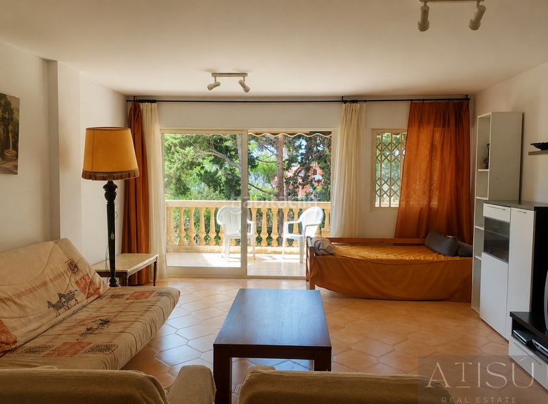 Foto ea3aec6e-a4bd-4178-8f56-89ae2bc22260. Apartament amb aparcament piscina a Campello Playa Campello (el)