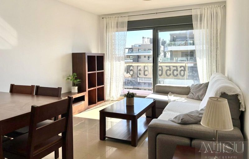 Foto aa4cb7b3-7ec9-4c23-9554-4b370ab3ec19. Apartament amb piscina a PAU 5 Alicante