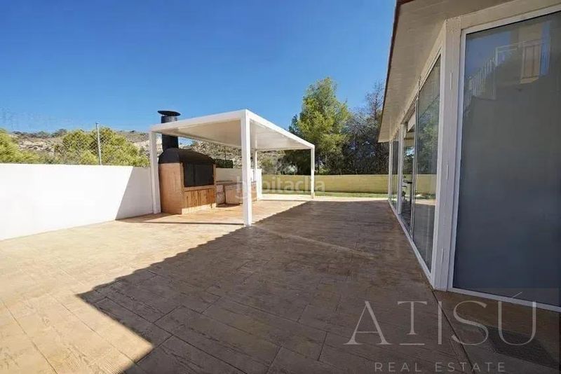 Foto 5ceaee39-1304-4b4b-9a8c-ca1036f68ae0. Apartament amb aparcament piscina a Pueblo Acantilado-Lanuza Campello (el)