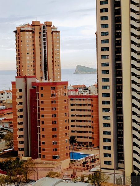 Foto 212a3665-bd4c-4ccd-b3ab-a00c3e8be8f7. Pis amb calefacció aparcament a Playa Poniente Benidorm