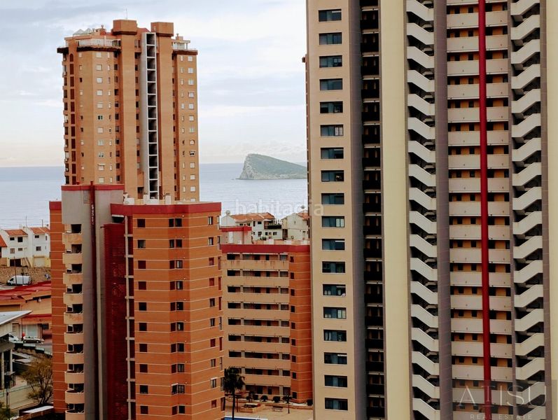 Foto 24a5478f-c955-4409-bd3a-37881ef0df23. Pis amb calefacció aparcament a Playa Poniente Benidorm