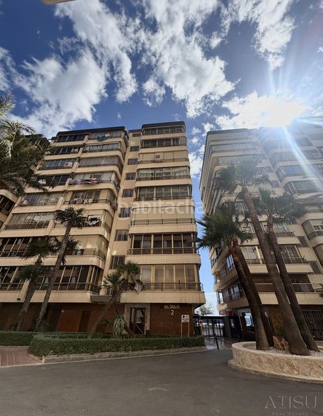 Foto 76a6df64-02b6-4277-a160-05454ddc6272. Lloguer pis amb calefacció aparcament piscina a Playa Poniente Benidorm