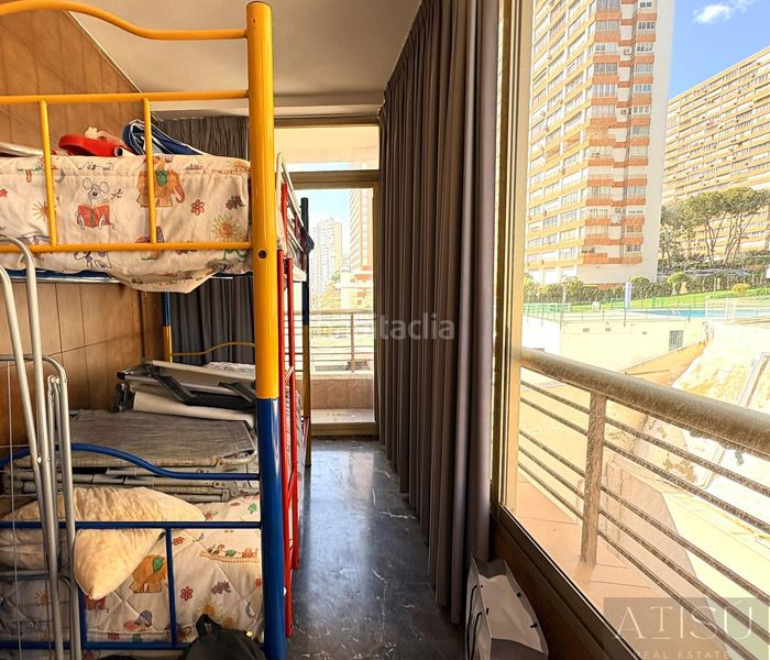 Foto 5156e187-f017-41fe-94b5-0f76346002ad. Rent flat with heating parking pool in Playa Poniente Benidorm