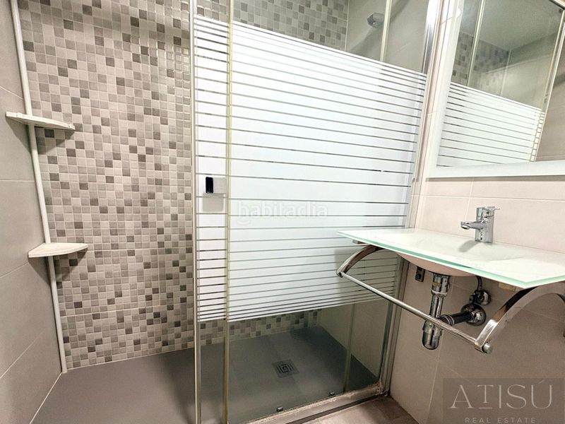 Foto 7e917346-9087-439c-9892-3b9121b760be. Rent flat with heating parking pool in Playa Poniente Benidorm