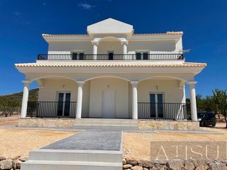 Chalet in Pinoso. Pinosovilla