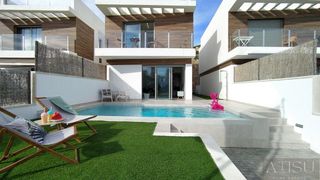 Chalet en Los Almendros. Orihuela costavilla