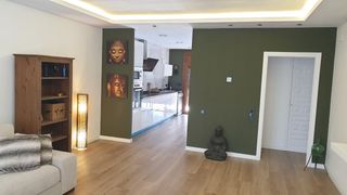 Casa bifamiliare  Carrer del déu set. Fantastica casa para entrar a vivir, todo en una solar planta y