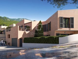 Chalet in Esporles. Adosado de obra nueva de 3 dormitorios con 21m de jardín en vent