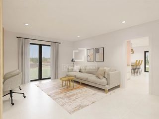 Chalet in Llubí. Casa  villa en excelentes condiciones de 4 dormitorios en venta