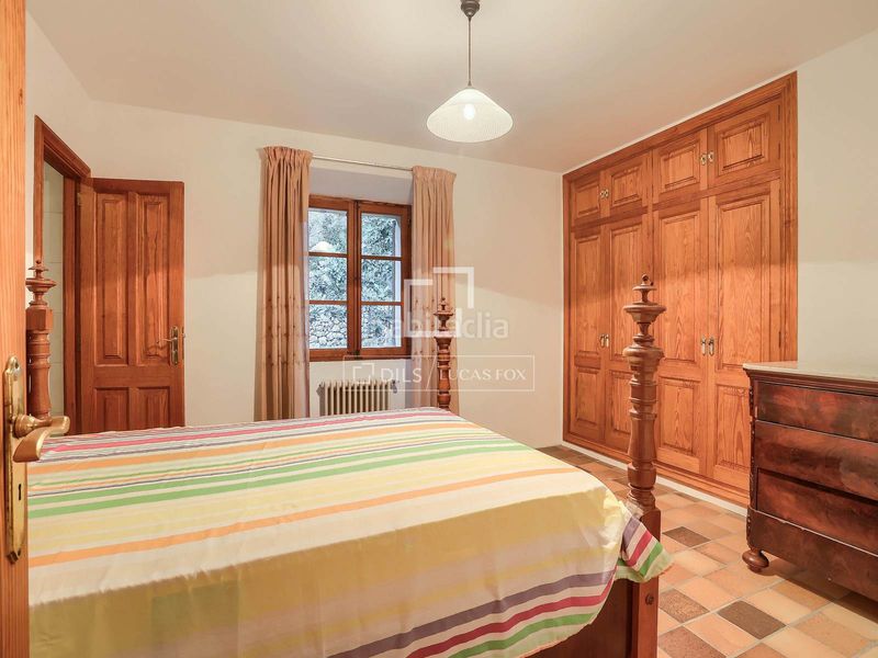 Foto f71abb6f-b2d8-459d-bdce-ad33567059a9. Masia amb calefacció aparcament a Sóller