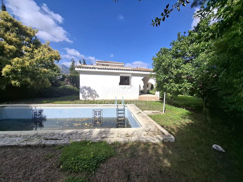 Foto c5ced2a6-6834-4b5b-b1f9-059a36e395bc. Xalet amb aparcament piscina a Huerta Belón - Calvario Marbella