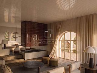 Xalet a Huerta Belón - Calvario. Villa para reformar en venta en la milla de oro, marbella con vi