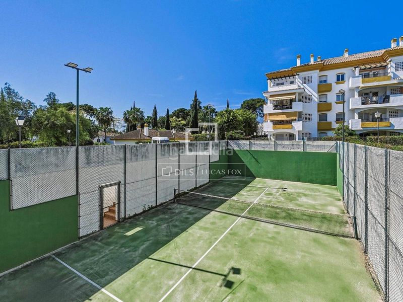 Foto f5c744f1-432d-40cb-9f3c-678fde470d4c. Pis amb aparcament piscina a La Carolina - Guadalpín Marbella