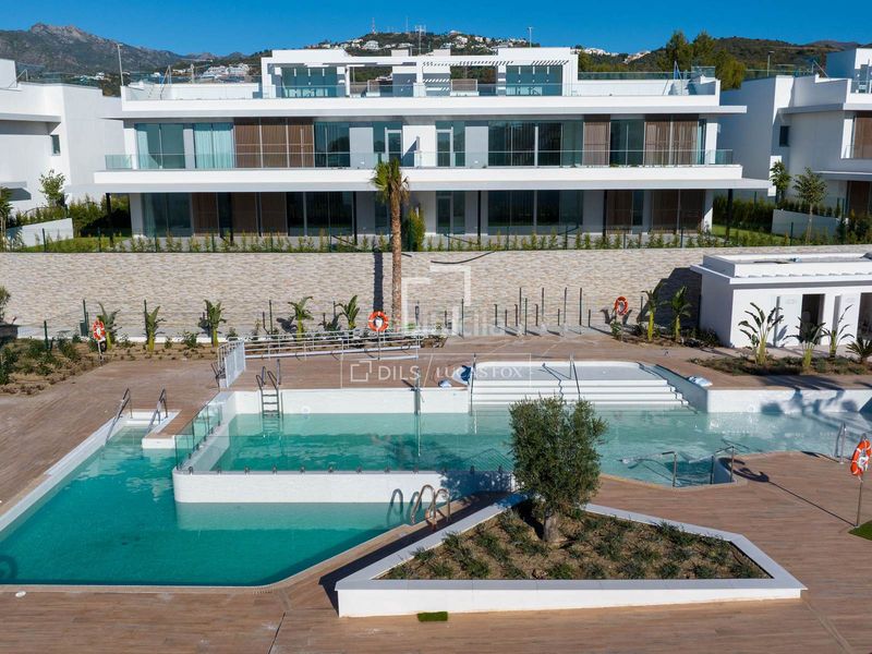 Foto 1830619c-4ab6-453d-81ab-d31508c0307a. Pis amb calefacció aparcament piscina a bahía de Marbella Marbella