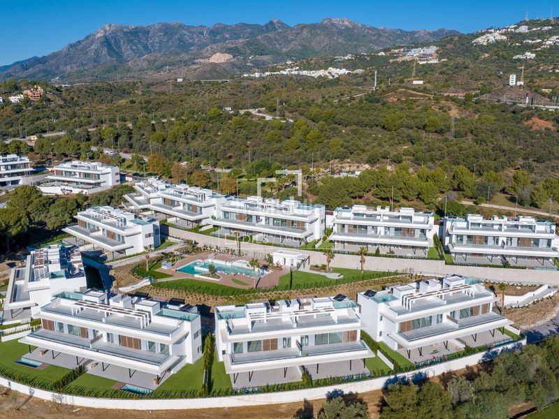Foto da9fc177-d015-4346-8cbf-90d5a58de8b5. Pis amb calefacció aparcament piscina a bahía de Marbella Marbella