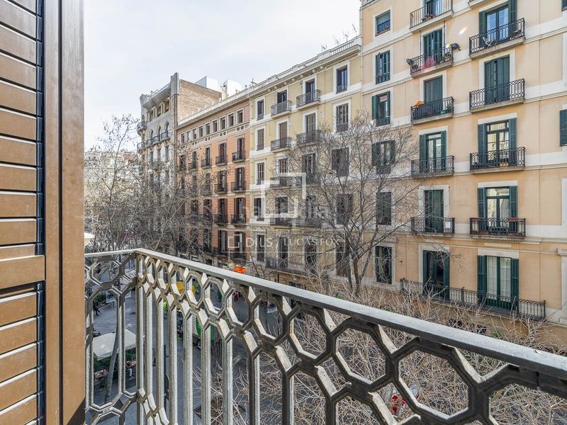 Foto fa0003b8-9dad-4082-b300-76359051aac1. Pis amb calefacció a Dreta de l´Eixample Barcelona