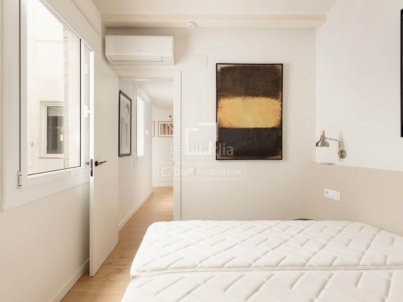 Foto f4685f8d-d43f-45c5-91b5-7d50db4fee76. Pis a Gòtic Barcelona