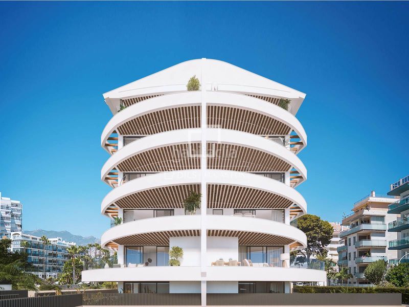 Foto db505605-873f-49f0-b817-b07ec71360b7. Àtic a Puerto Marina Benalmádena