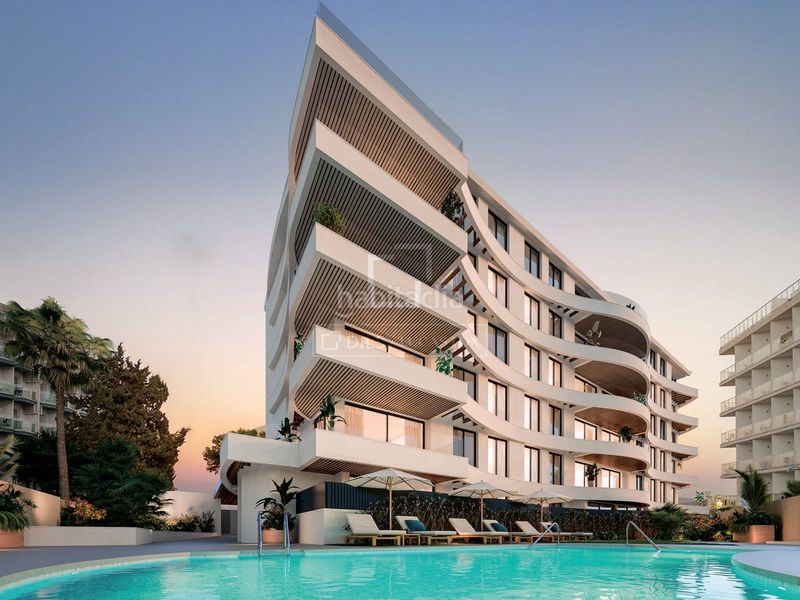 Foto eeaeb7a9-2d16-4259-94f8-70561c79e6ac. Àtic a Puerto Marina Benalmádena