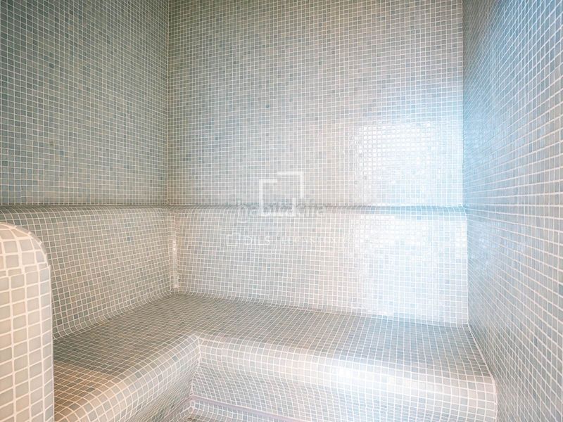 Foto edce2d57-6aa0-42aa-b17a-2a5ec84a090f. Xalet amb calefacció aparcament piscina a La Merced Marbella