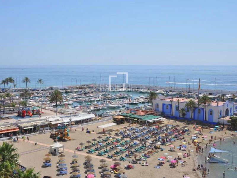 Foto 90bd41dd-848c-4bd2-beed-cbed8391caf4. Àtic amb piscina a Playa Bajadilla - Puertos Marbella