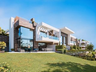 Xalet a Casco Antiguo. Casa  villa de obra nueva de 4 dormitorios con 66m de jardín en