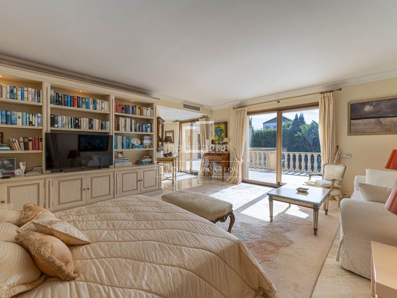 Foto ee97be9b-7601-4c20-89fe-1304693d9937. Xalet amb calefacció aparcament piscina a Las Brisas Marbella