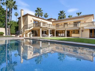 Xalet a Las Brisas. Excepcional villa de lujo en nueva andalucía, marbella