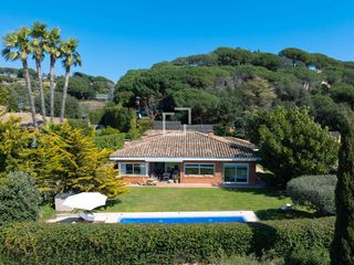 Xalet a Santa Maria Balís - Can Riera - Can Jordi. Acogedora villa en excelentes condiciones y mucha privacidad en