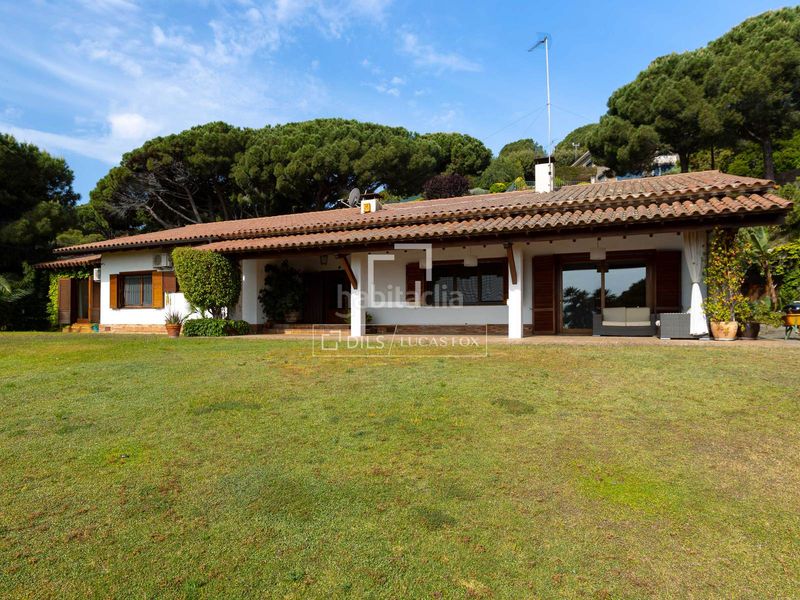 Foto cacbac65-63f6-4713-ba81-a9cc887705d6. Xalet amb calefacció aparcament piscina a Cabrera de Mar