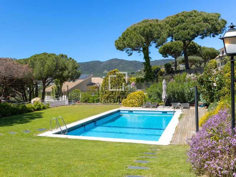 Foto 8987f773-06cb-44eb-b95d-5e46aa00a003. Xalet amb calefacció aparcament piscina a Cabrils